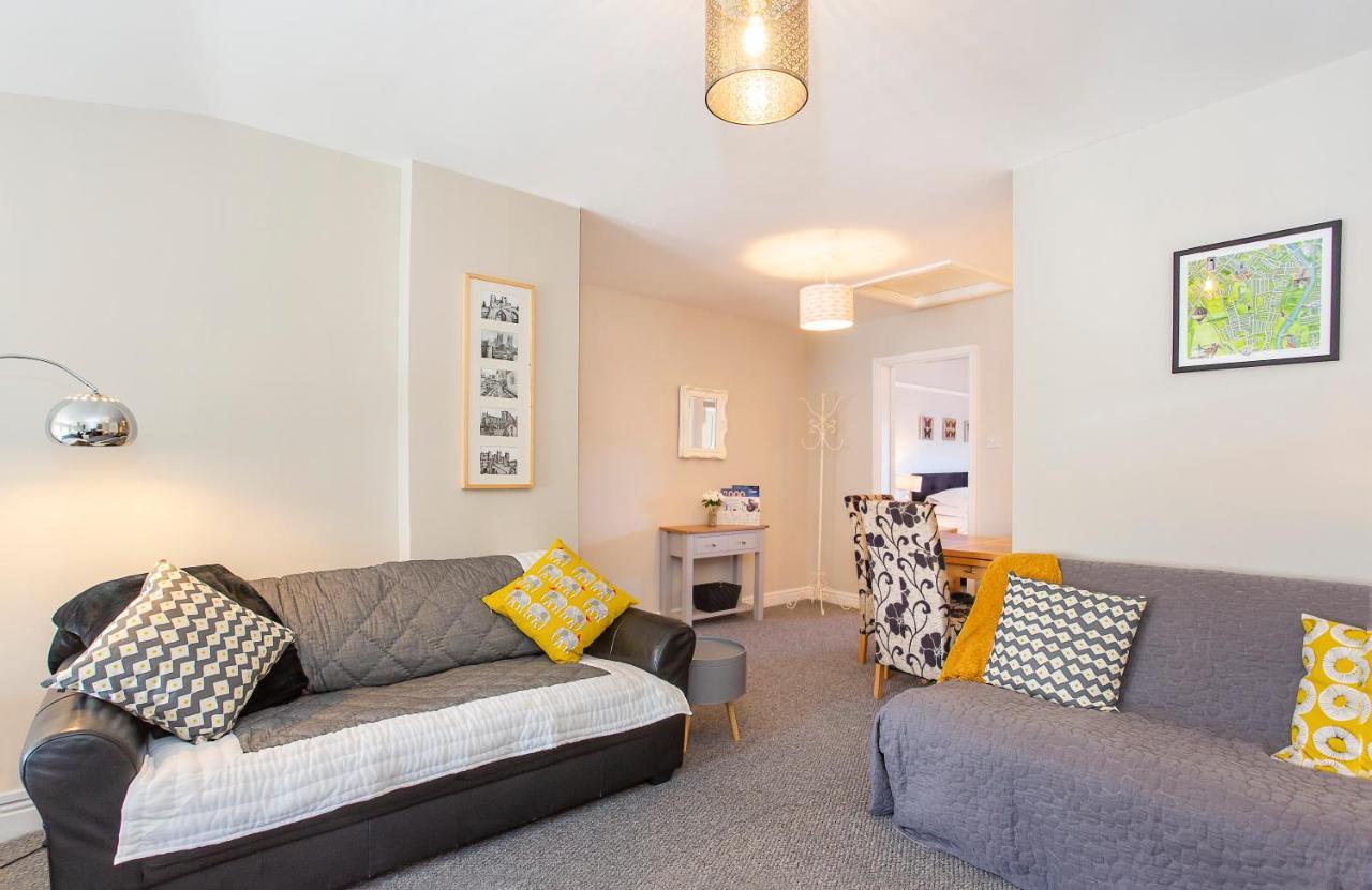 Courtyard Apartment ยอร์ค ภายนอก รูปภาพ