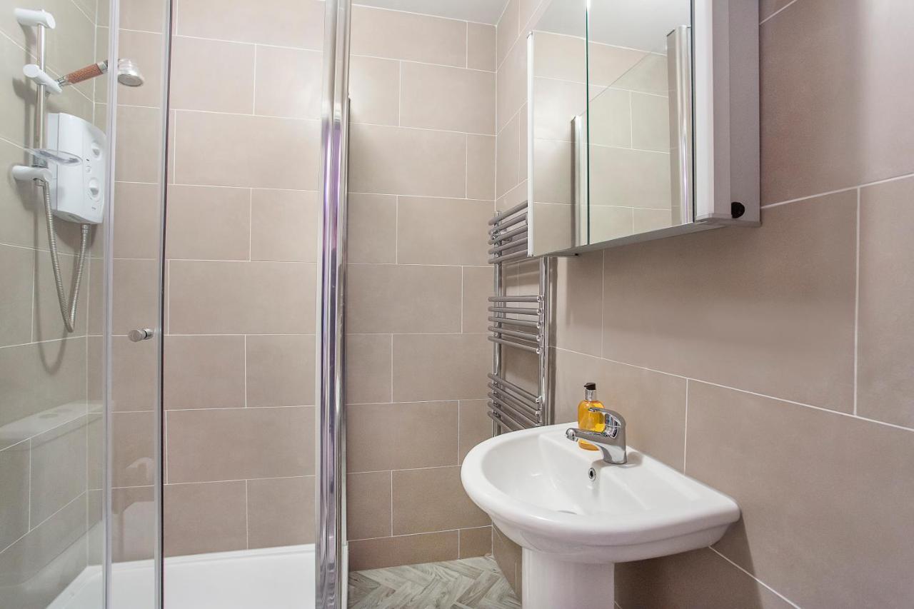 Courtyard Apartment ยอร์ค ภายนอก รูปภาพ