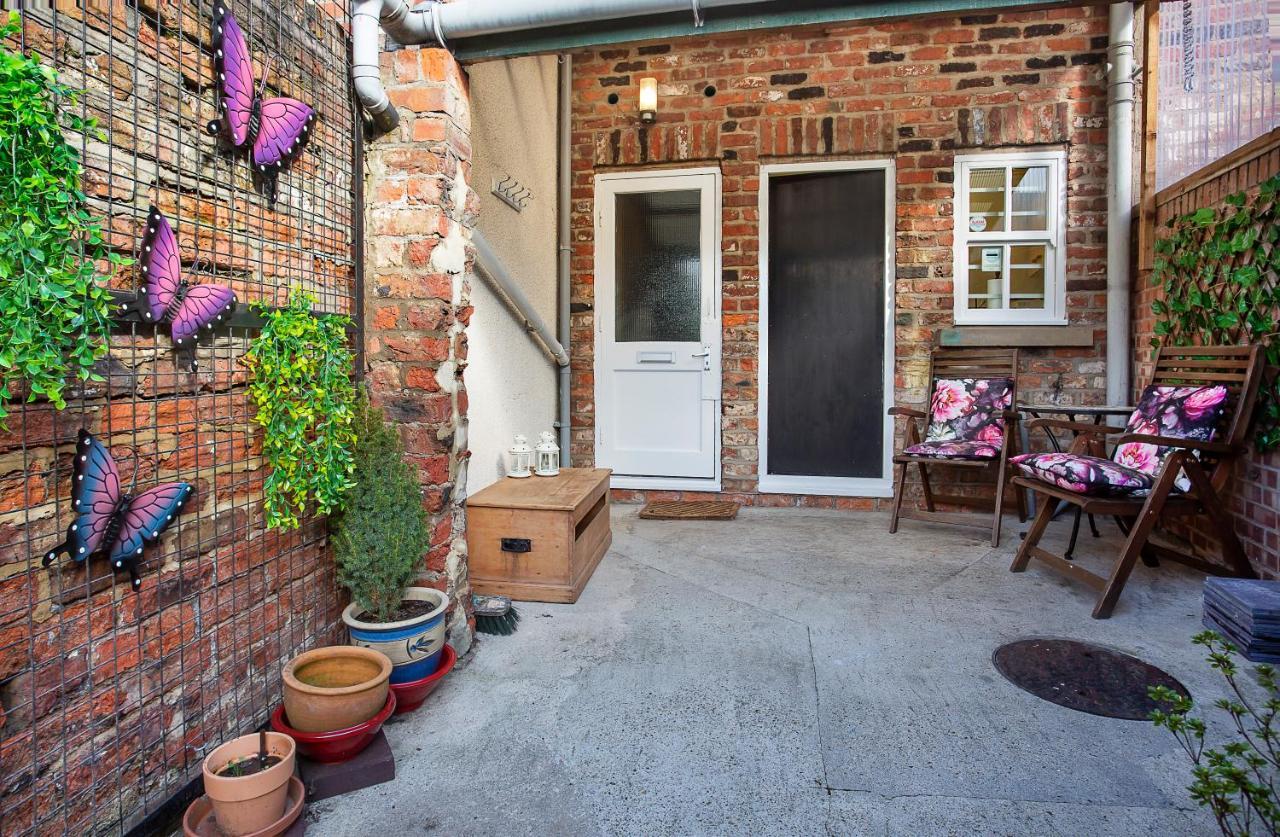 Courtyard Apartment ยอร์ค ภายนอก รูปภาพ